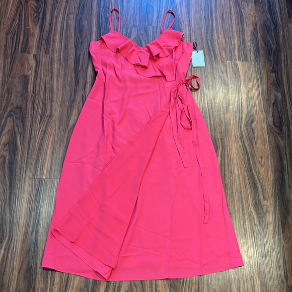 1. State Hyper Tropioc  Wrap Dress - Picture 7 of 9